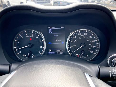 Used 2021 INFINITI Q50 Luxe image 25