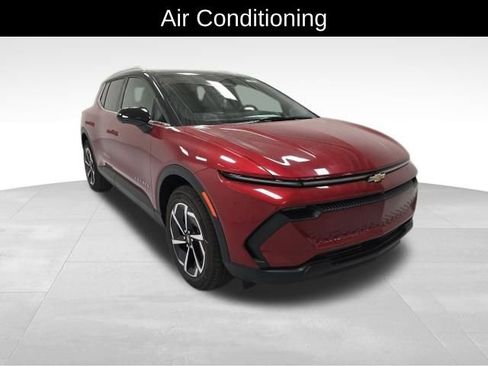 New 2026 Chevrolet Equinox EV LT image 8