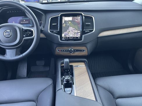 Certified 2024 Volvo XC90 T8 Plus w/ Protection Package Premier image 8