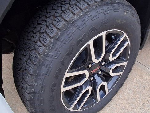 New 2026 GMC Sierra 1500 AT4 w/ Technology Package image 22