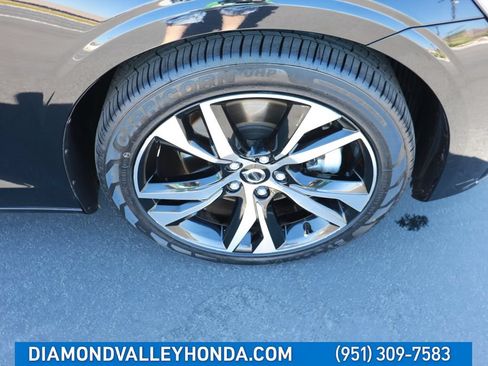Used 2024 Volvo S60 B5 Core FWD image 26
