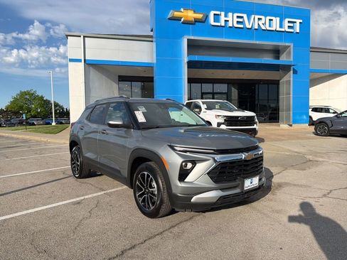 Certified 2024 Chevrolet TrailBlazer LT FWD image 1