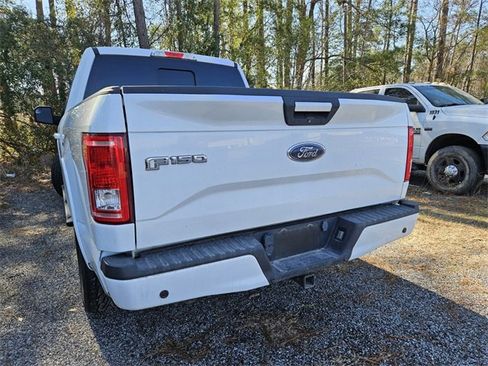 Used 2015 Ford F150 XLT w/ Equipment Group 302A Luxury image 9