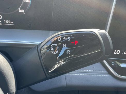New 2026 Volkswagen Tiguan SE R-Line FWD image 24