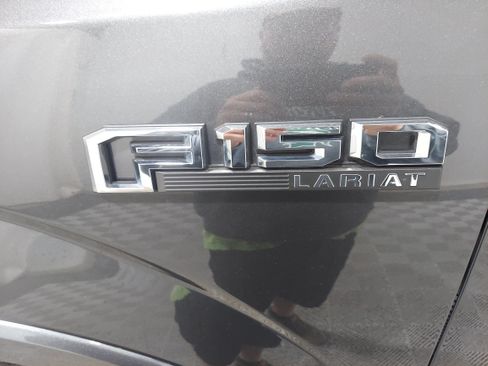 Used 2015 Ford F150 Lariat w/ Equipment Group 502A Luxury AWD/4WD image 6