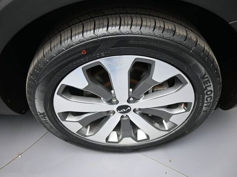 Certified 2022 Kia Telluride S AWD/4WD image 13