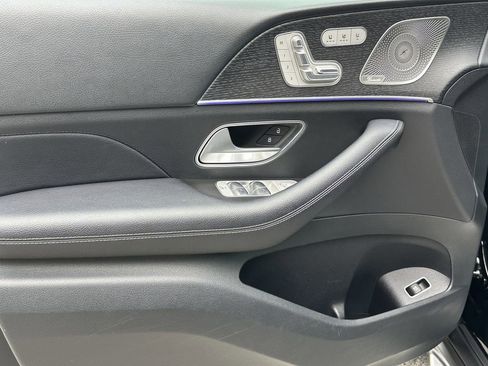 Certified 2023 Mercedes-Benz GLS 450 4MATIC image 11