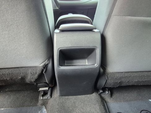 Used 2021 Toyota Corolla LE FWD image 14