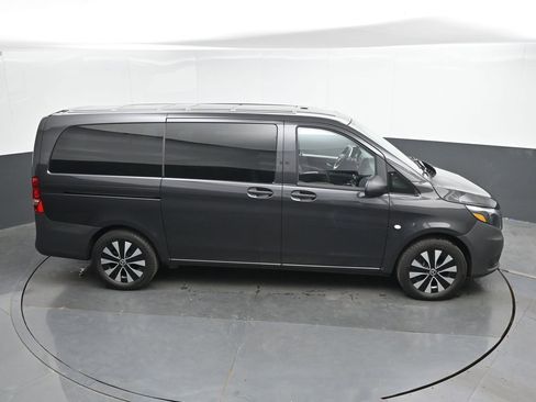 Used 2023 Mercedes-Benz Metris Passenger image 32