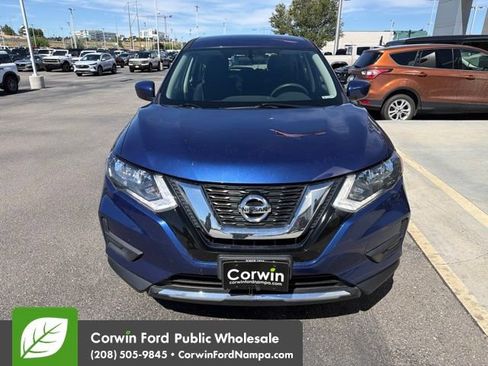 Used 2017 Nissan Rogue S AWD/4WD image 2