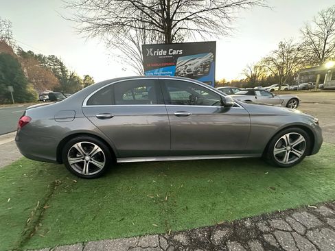 Used 2017 Mercedes-Benz E 300 4MATIC image 8