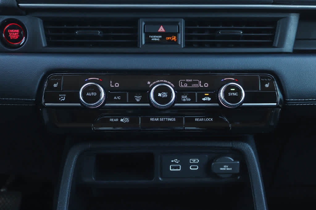Used 2024 Honda Pilot Touring image 13