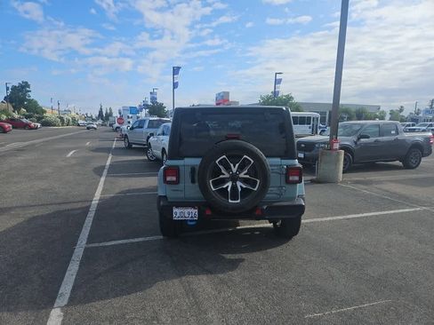 Used 2024 Jeep Wrangler Unlimited AWD/4WD image 7