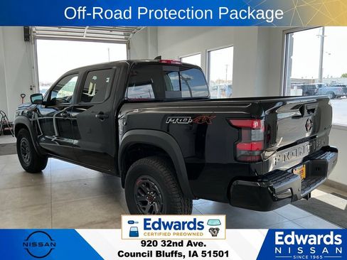 Used 2023 Nissan Frontier PRO-4X w/ Pro-4X Premium Package AWD/4WD image 6
