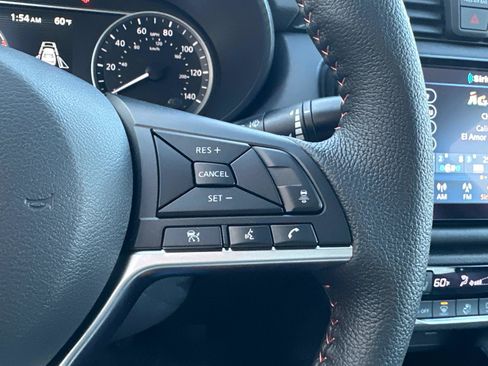 New 2025 Nissan Versa SR w/ Trunk Package image 39