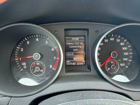 Used 2012 Volkswagen Golf 2-Door FWD image 5