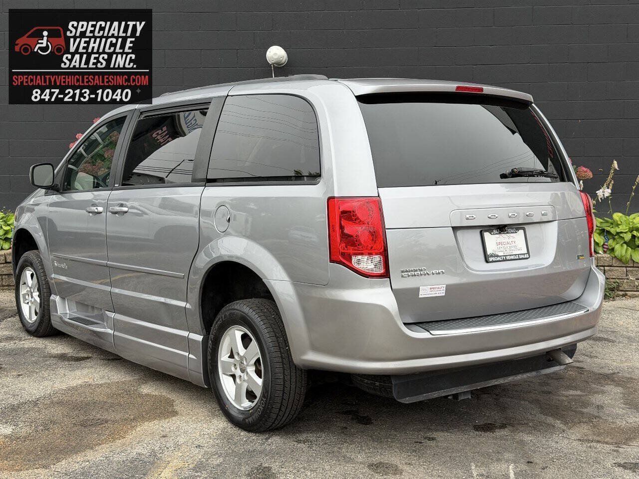 Used 2013 Dodge Grand Caravan SXT FWD image 6