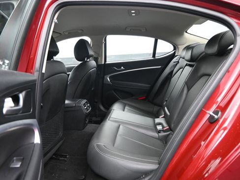 Used 2023 Genesis G70 2.0T image 31