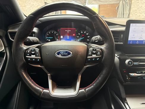 Used 2022 Ford Explorer ST-Line AWD/4WD image 21