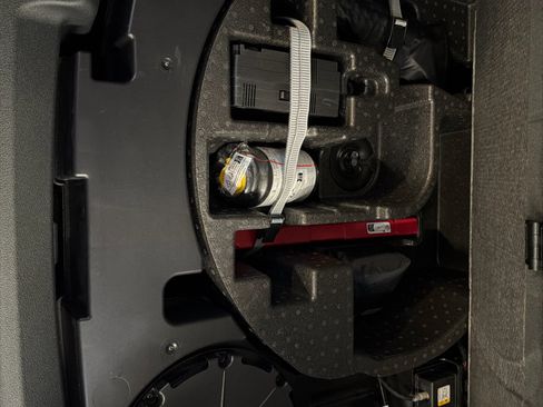 Used 2024 Lamborghini Urus Performante image 38