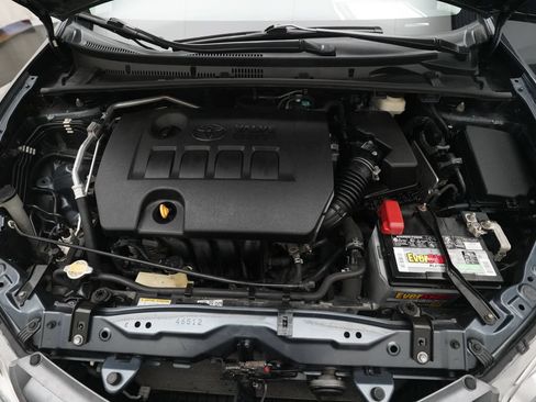 Used 2016 Toyota Corolla LE FWD image 3