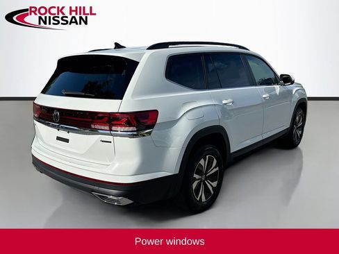 Used 2024 Volkswagen Atlas SE AWD/4WD image 7