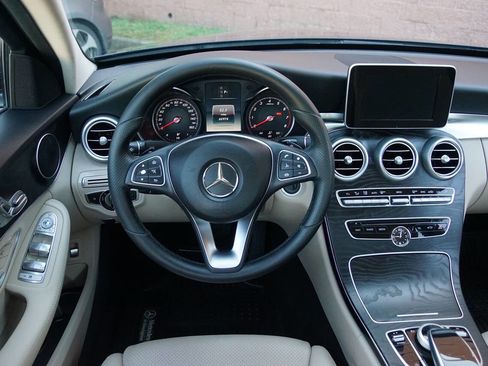 Used 2016 Mercedes-Benz C 300 Sedan image 27