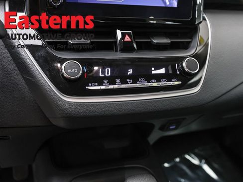 Used 2025 Toyota Corolla LE FWD image 20