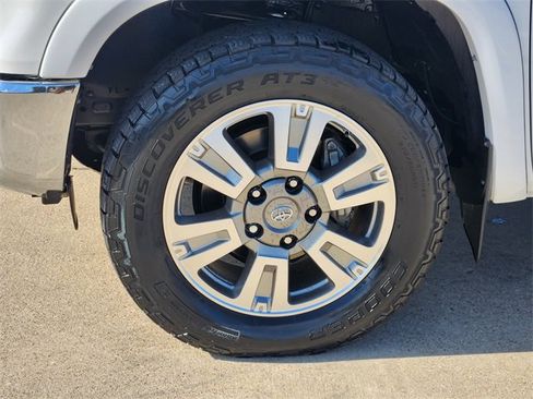 Used 2017 Toyota Tundra 1794 Edition AWD/4WD image 15
