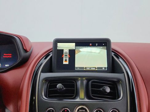 Used 2018 Aston Martin DB11 Coupe image 32