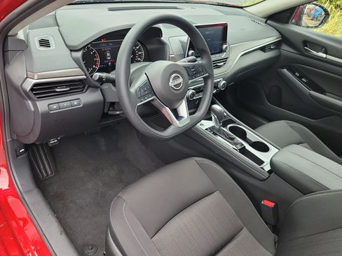 Certified 2023 Nissan Altima 2.5 SV FWD image 20