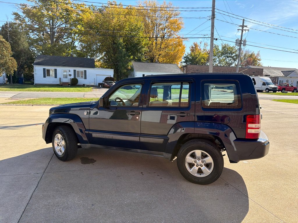 Used 2012 Jeep Liberty Sport w/ Driver Convenience Group AWD/4WD image 5