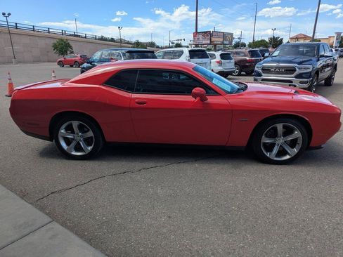 Used 2015 Dodge Challenger R/T w/ Quick Order Package 28B R/T RWD image 6