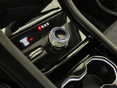 Used 2022 Jeep Grand Cherokee L Limited w/ Luxury Tech Group II image 32