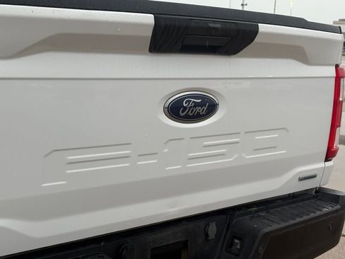 Used 2023 Ford F150 XL w/ Trailer Tow Package image 8