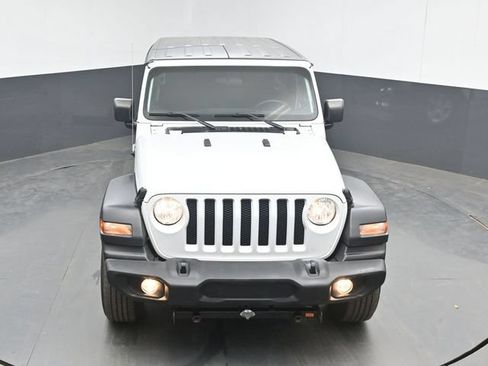Used 2019 Jeep Wrangler Unlimited Sport S AWD/4WD image 14