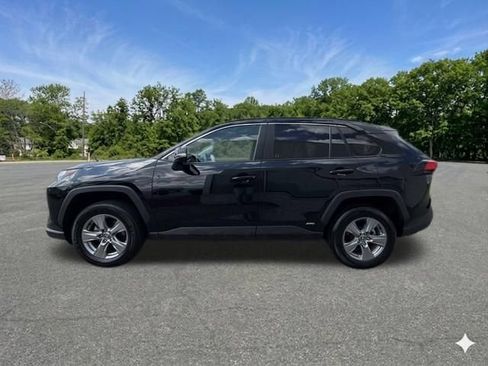 Used 2025 Toyota RAV4 XLE AWD/4WD image 5