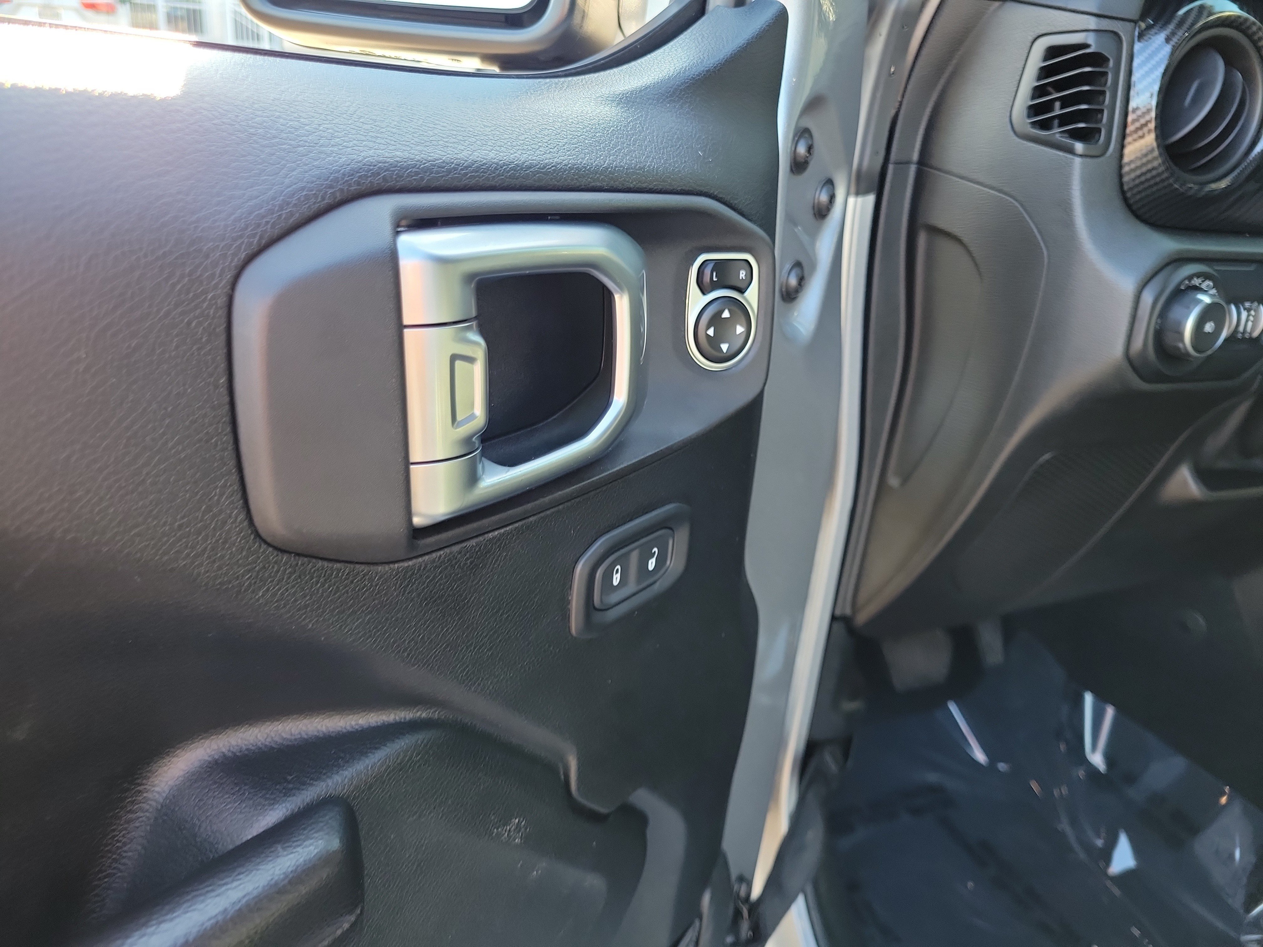 Used 2020 Jeep Wrangler Unlimited Sport AWD/4WD image 18
