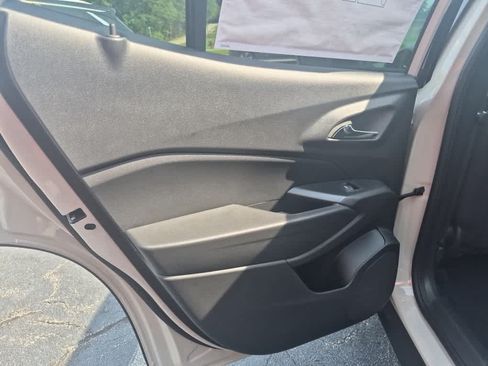 New 2026 Chevrolet Trax RS w/ Sunroof Package FWD image 25