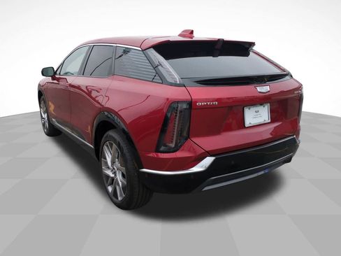 New 2025 Cadillac Optiq Luxury 1 image 7