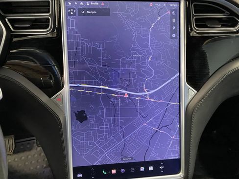 Used 2017 Tesla Model S 75 image 13