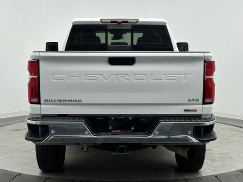 Used 2024 Chevrolet Silverado 2500 LTZ w/ LTZ Convenience Package image 7