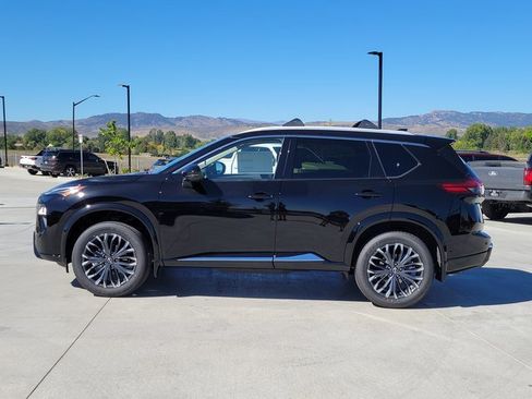 New 2026 Nissan Rogue Platinum w/ Platinum Premium Package image 2