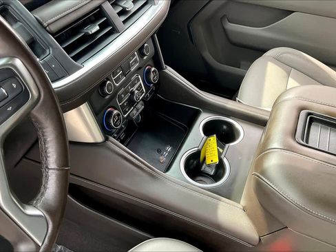 Used 2021 Chevrolet Tahoe LT w/ LT Signature Package RWD image 17