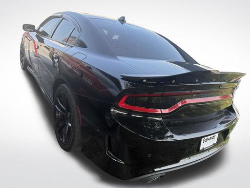 Used 2019 Dodge Charger Scat Pack RWD image 4