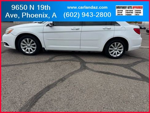 Used 2013 Chrysler 200 Limited image 4