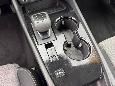 Certified 2023 Nissan Rogue SV FWD image 16