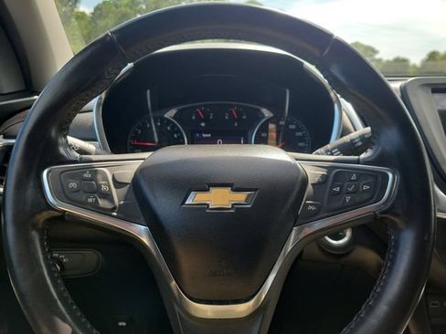 Used 2019 Chevrolet Equinox LT FWD image 29