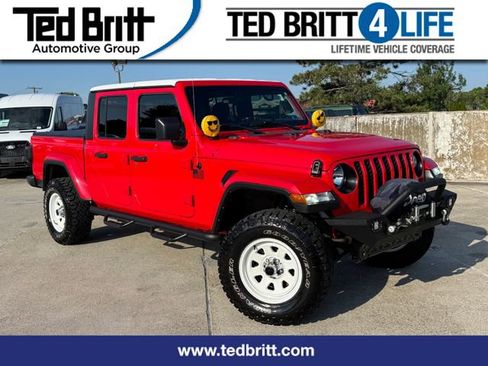 Used 2021 Jeep Gladiator Sport AWD/4WD image 1