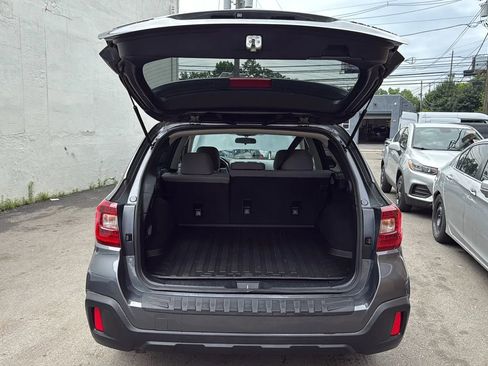 Used 2018 Subaru Outback 2.5i Premium image 27